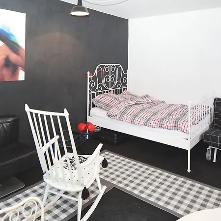 Гостевой дом Foto-motel + Fensterzumhof Кассель